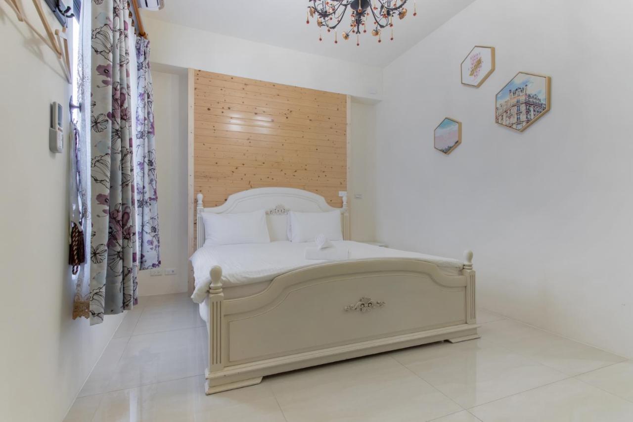 花蓮前站-艾莉小屋電梯民宿 Hualien Extérieur photo